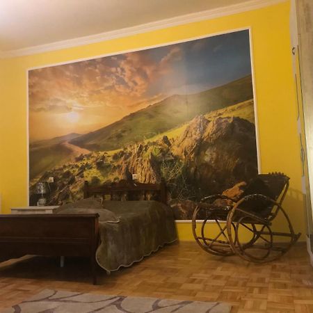 Gamsakhurdia Street Bordzjomi Buitenkant foto