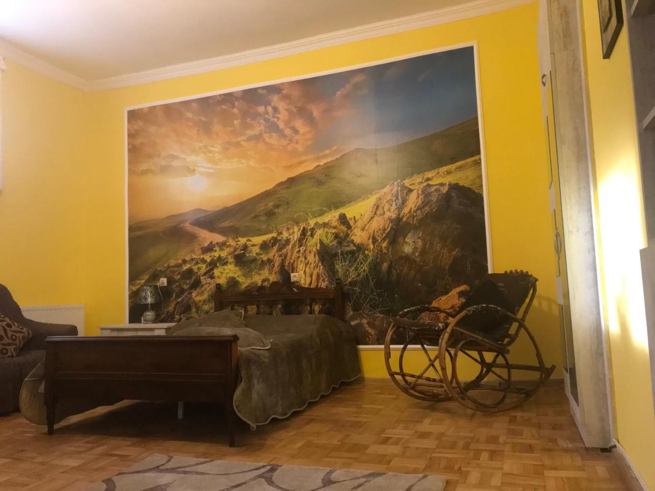 Gamsakhurdia Street Bordzjomi Buitenkant foto