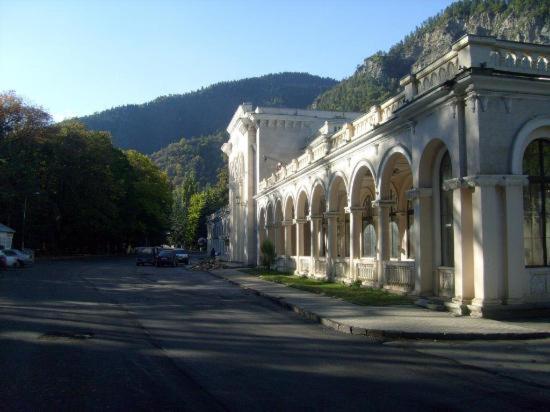 Gamsakhurdia Street Bordzjomi Buitenkant foto